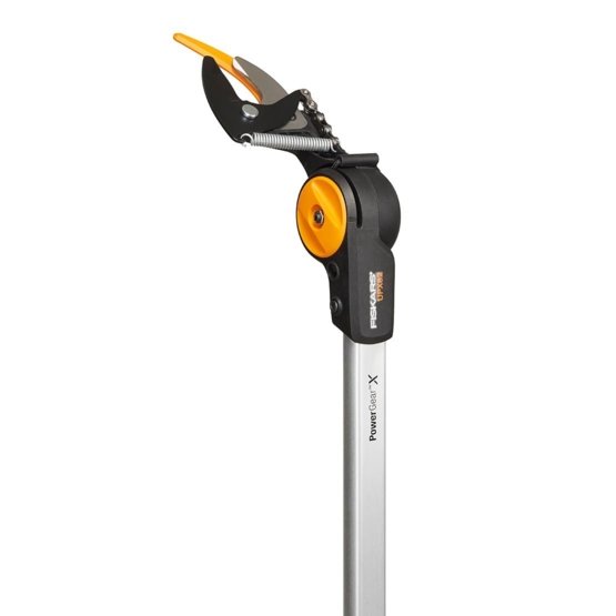 Sécateur universel PowerGear FISKARS pour couper les branches et le bois