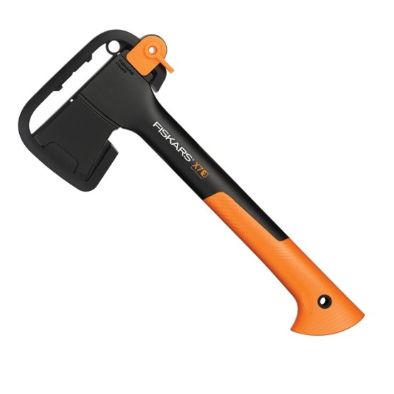 Accepte la hache de coupe professionnelle FISKARS XSX7, pratique et portable.