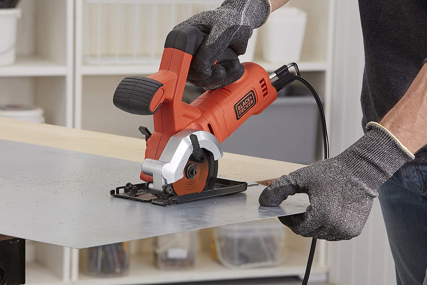Sega Circolare 400W BLACK+DECKER BES510