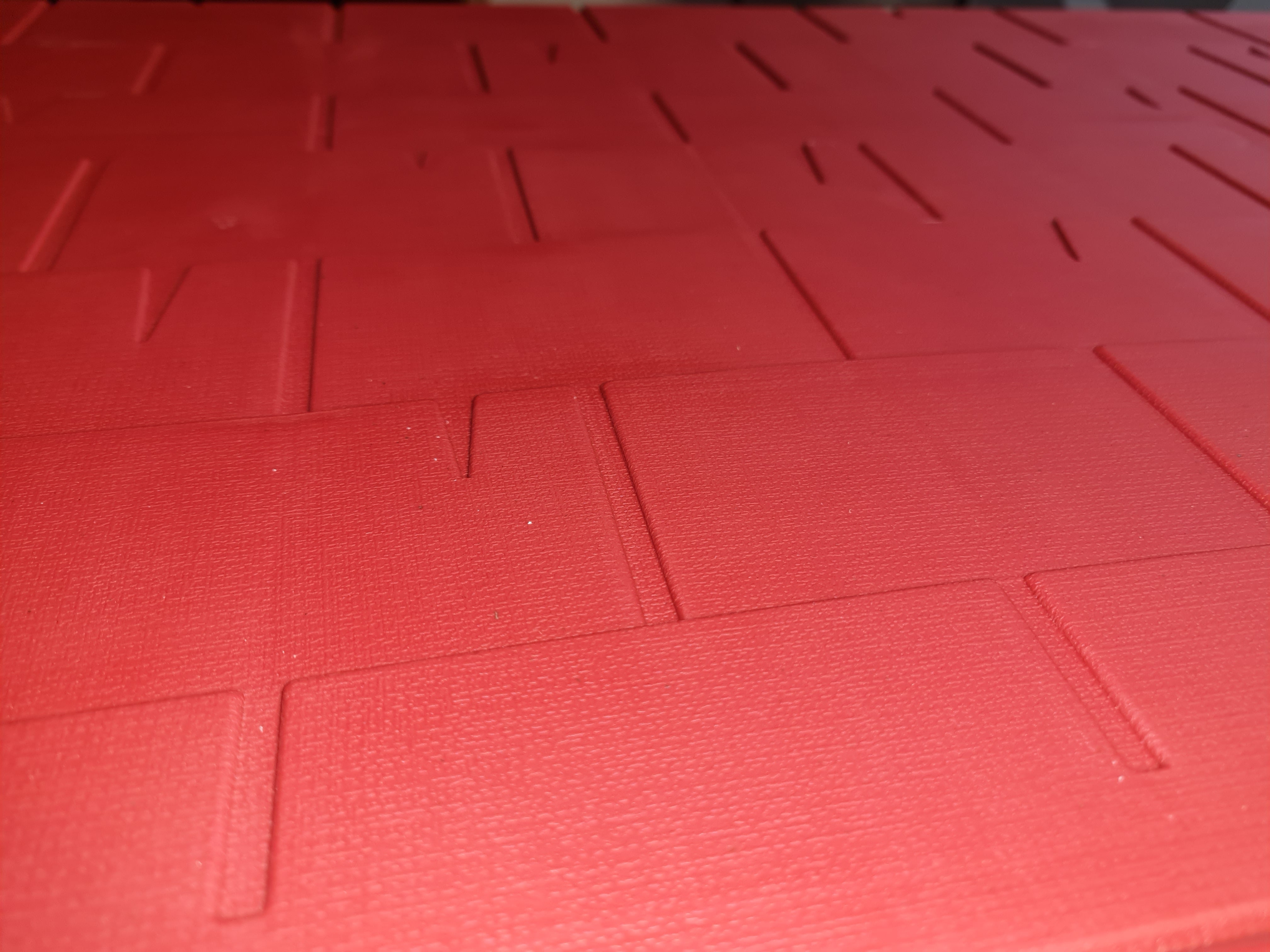 Cuccia per cani in resina Taglia Grande beige con tetto rosso Happy House Doggy Large