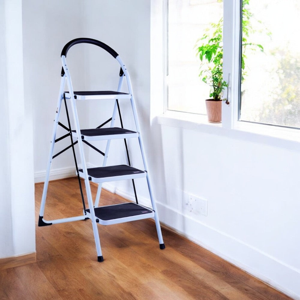 <transcy>Tabouret acier blanc 4 marches Comfort Step Brixo</transcy>