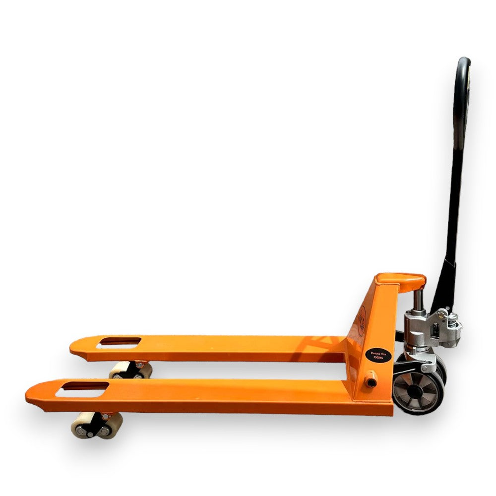 Transpalette manuel pour le transport de plates-formes palettes d'une capacité de 2500 kg 