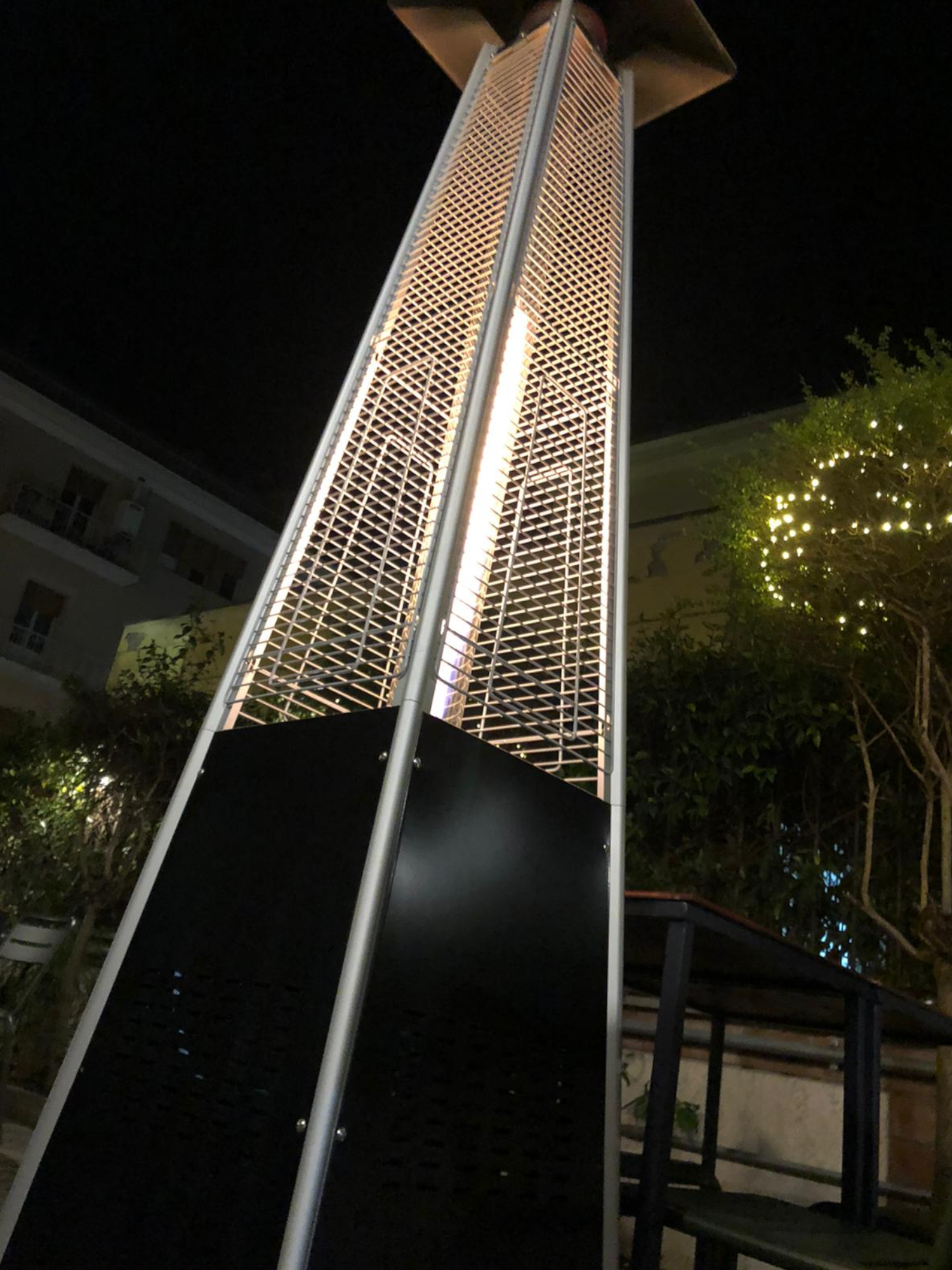 <transcy>Thermopathie gazeuse Niklas Totem</transcy>