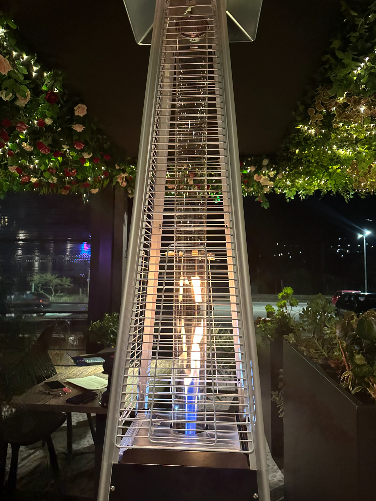 <transcy>Thermopathie gazeuse Niklas Totem</transcy>