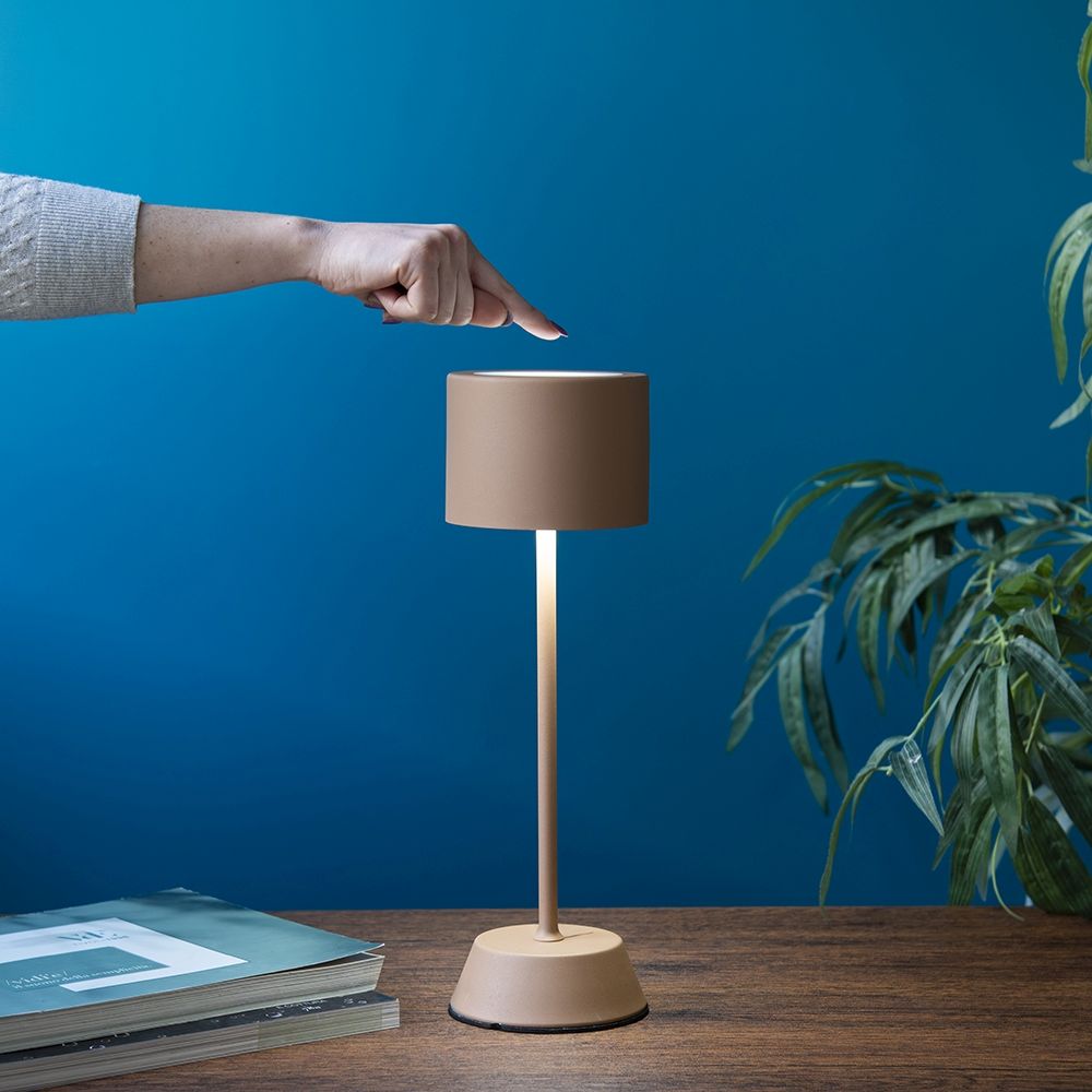 Lampada da tavolo touch ricaricabile moderna ed elegante 3 intensità luminose per interni ed esterni 4 toni