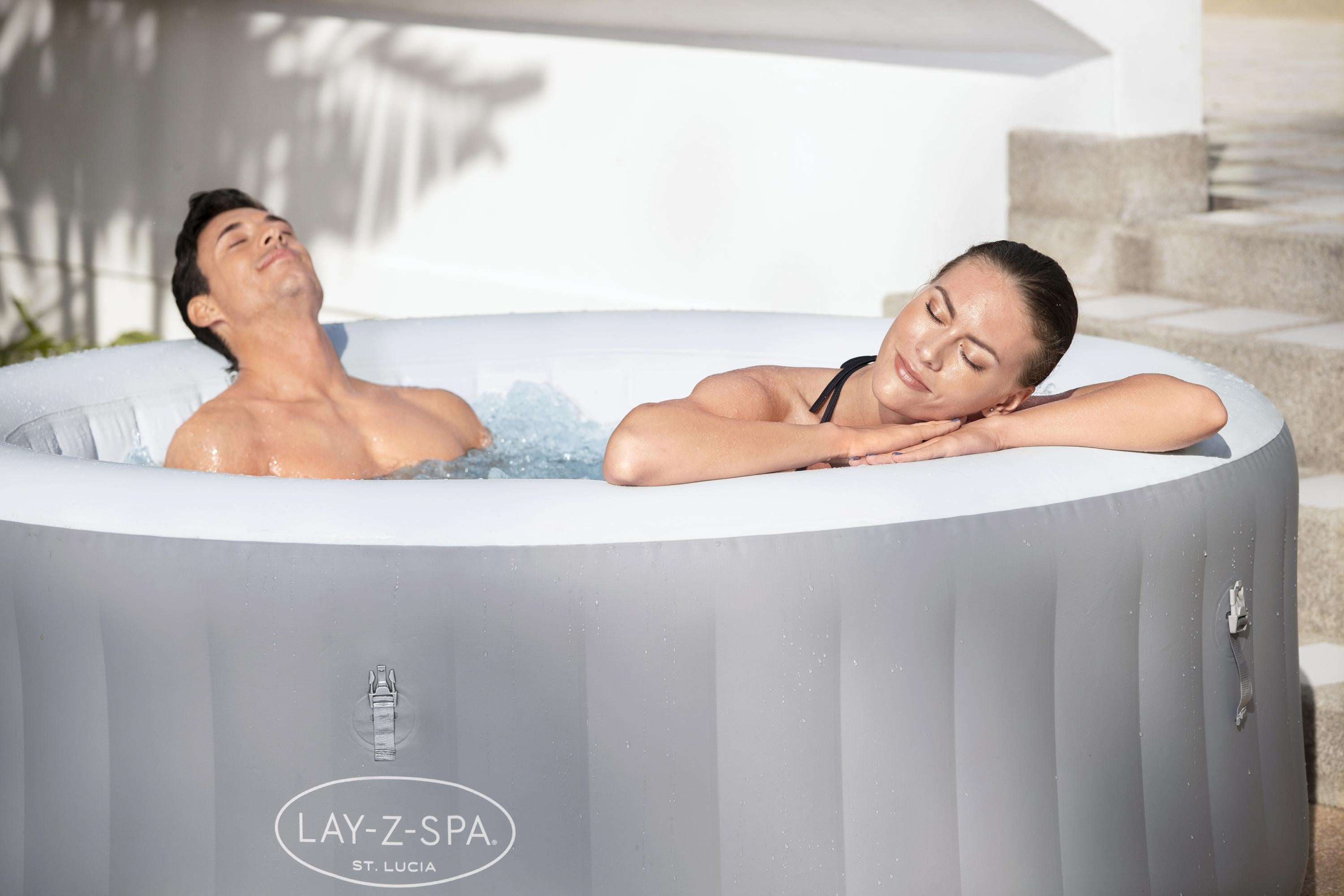 Piscine d'hydromassage SPA Lay-Z-Spa St Lucia AirJet Bestway 60037 