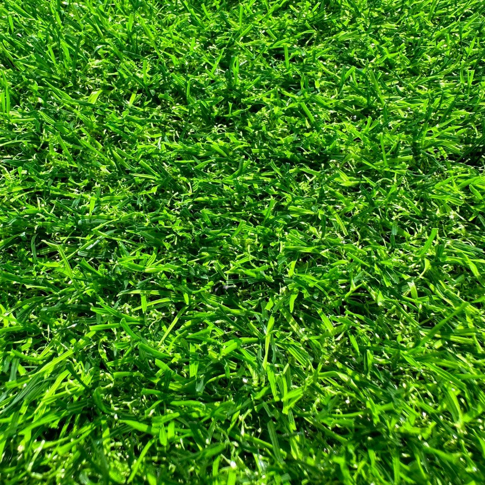 Prato sintetico erba verde con fori di drenaggio spessore 7 mm