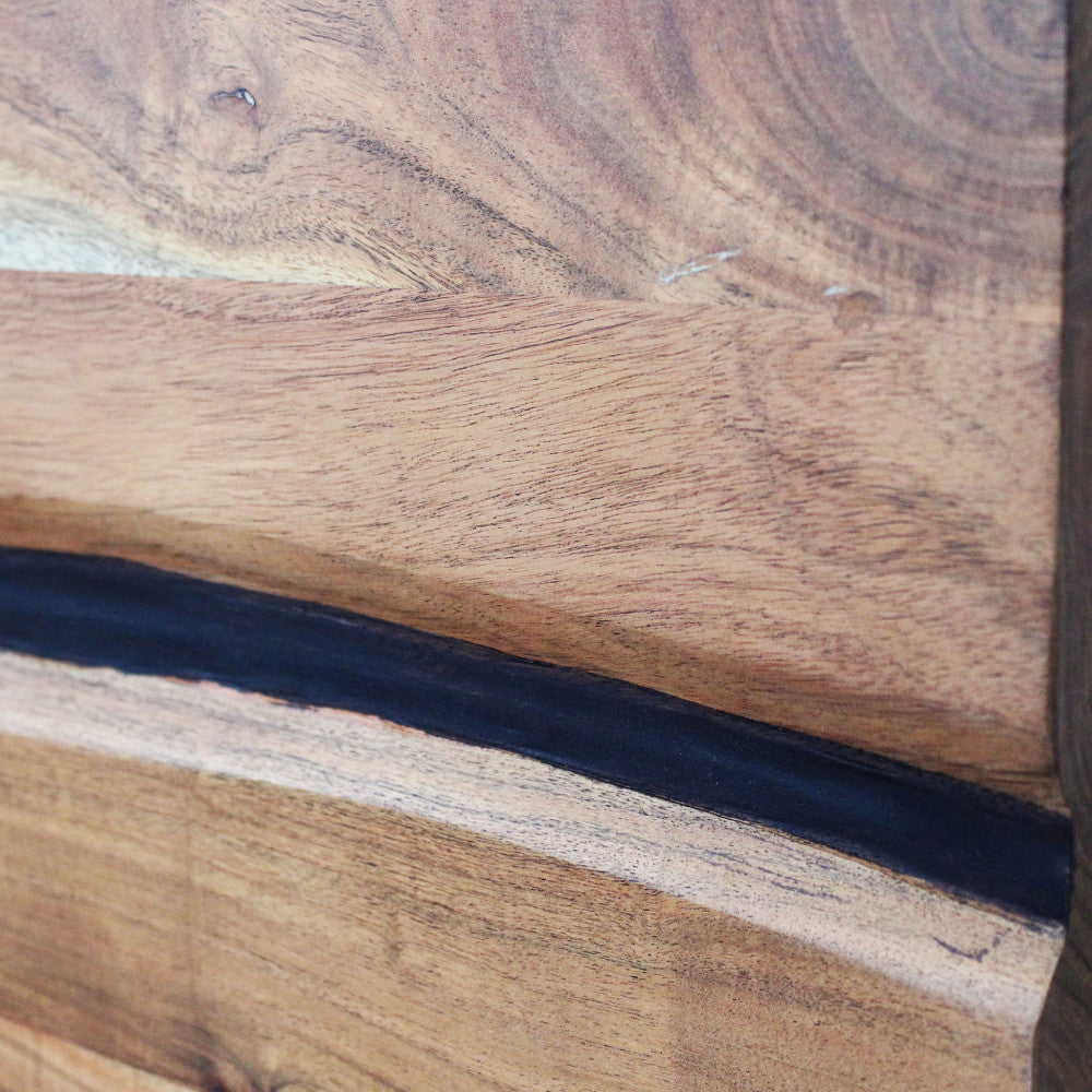 Meuble TV Nister en bois d'acacia avec 2 portes et 2 étagères