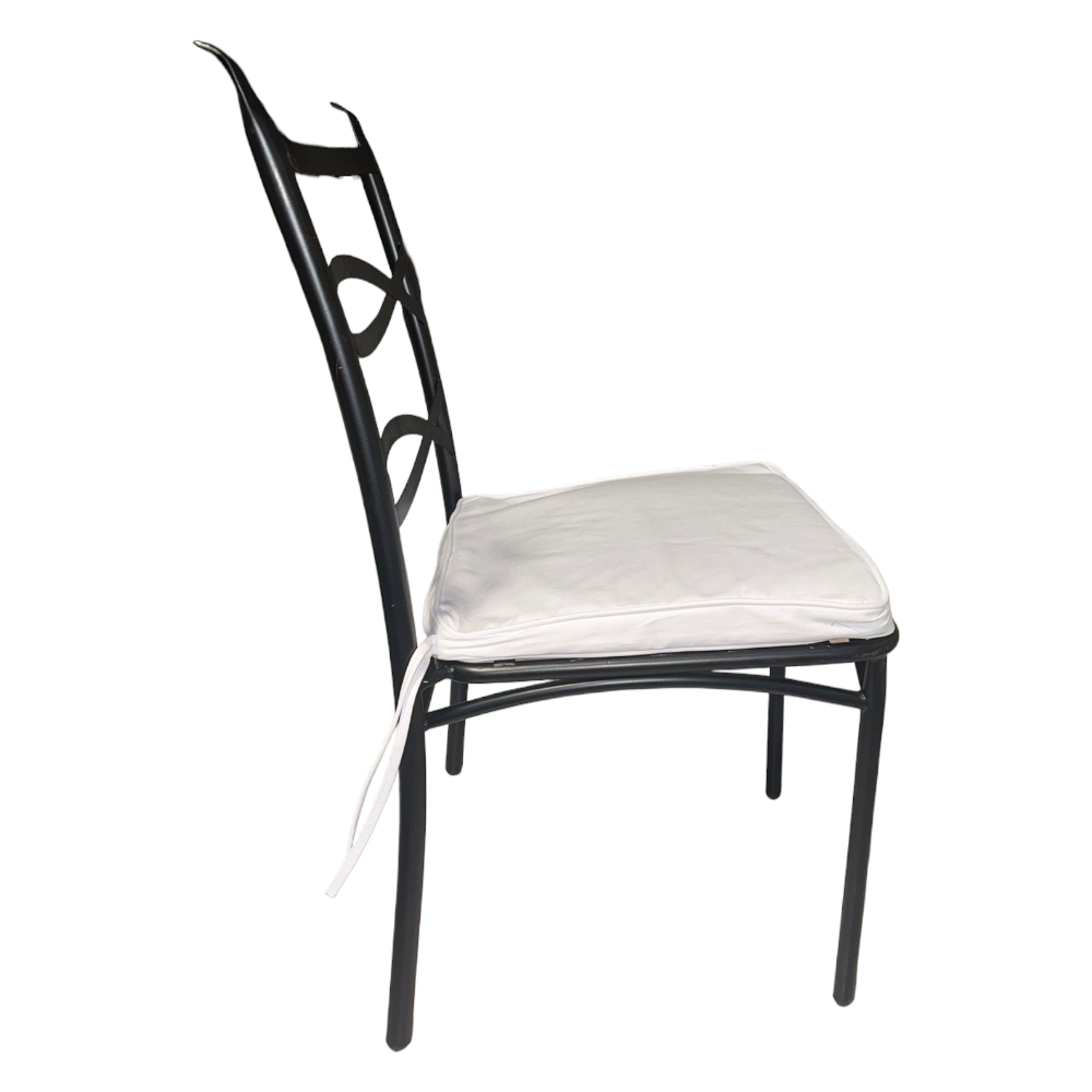 Chaise d'extérieur empilable en acier avec coussin rembourré Liberty