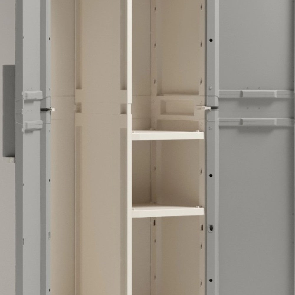 Armadio linear wood portascope lucchettabile in resina con 3 ripiani laterali regolabili e 2 ante Keter