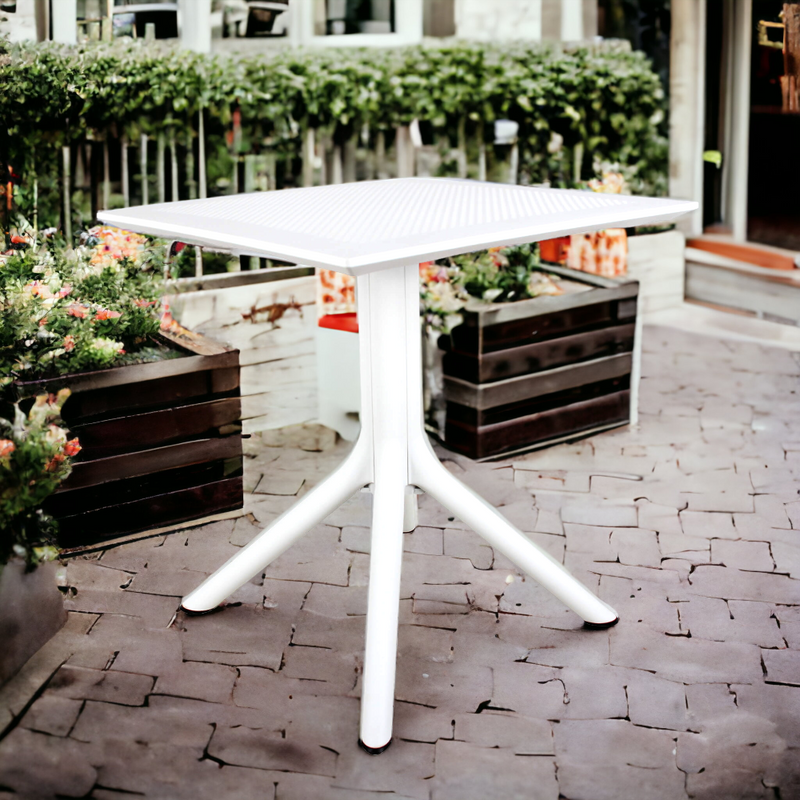 Tavolo quadrato 80x80 cm in polipropilene resistente da esterno giardino per bar e ristoranti Brooklyn