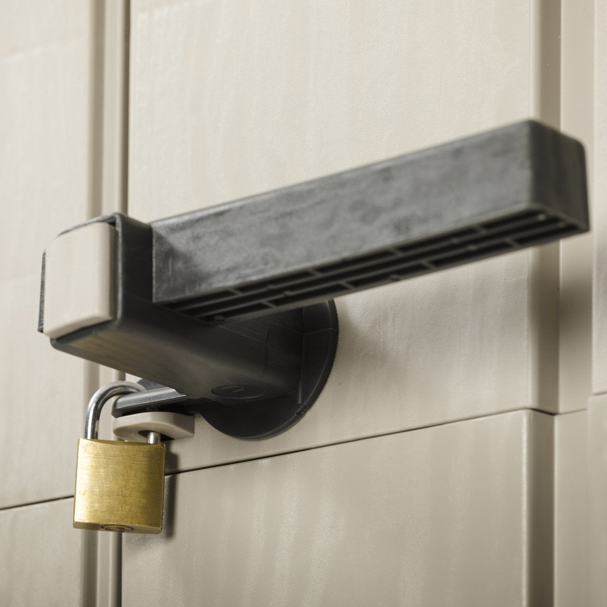 Abri d'extérieur en résine pour jardin avec 2 portes verrouillables High Stora Way Toomax 