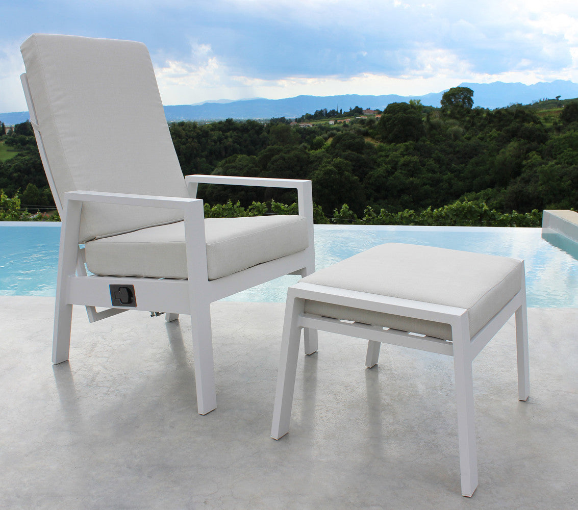Fauteuil de jardin Nixa en aluminium blanc avec coussins rembourrés et dossier inclinable