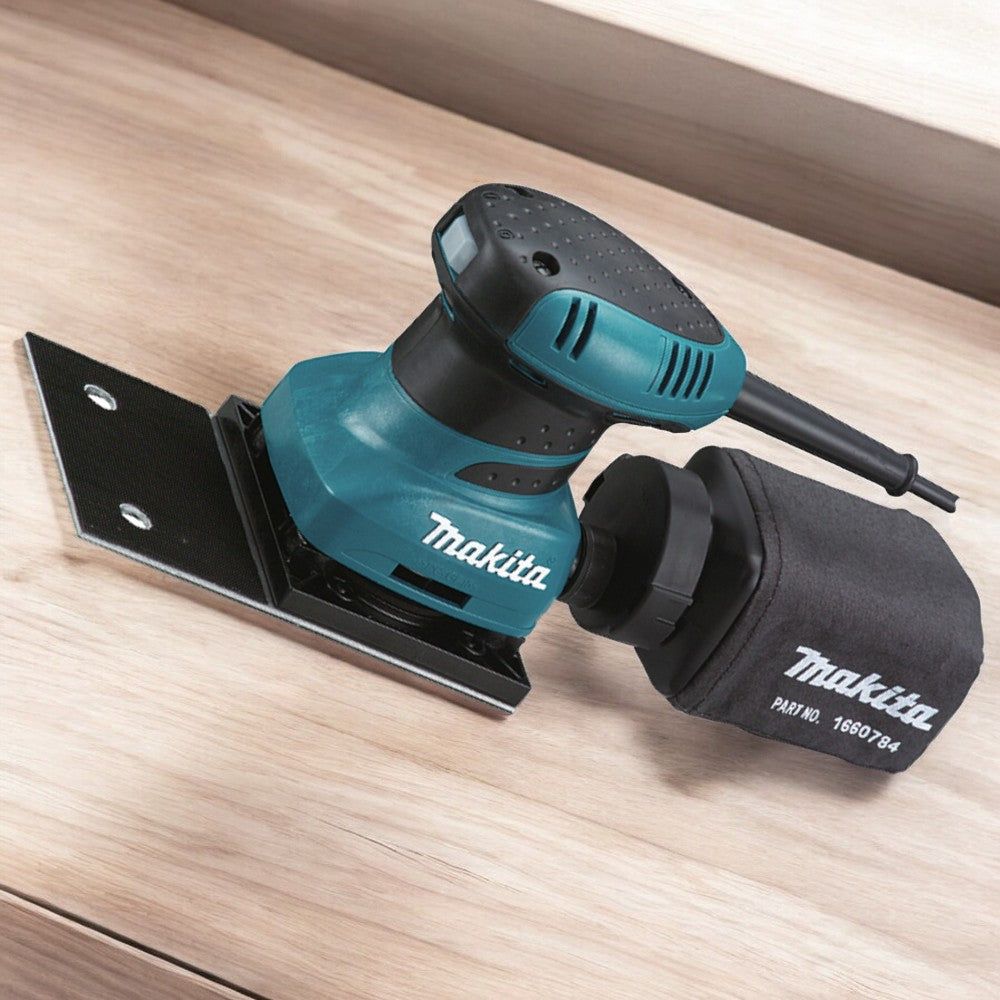 Ponceuse orbitale 200W avec patin rectangulaire en aluminium BO4566 Makita 200 watt