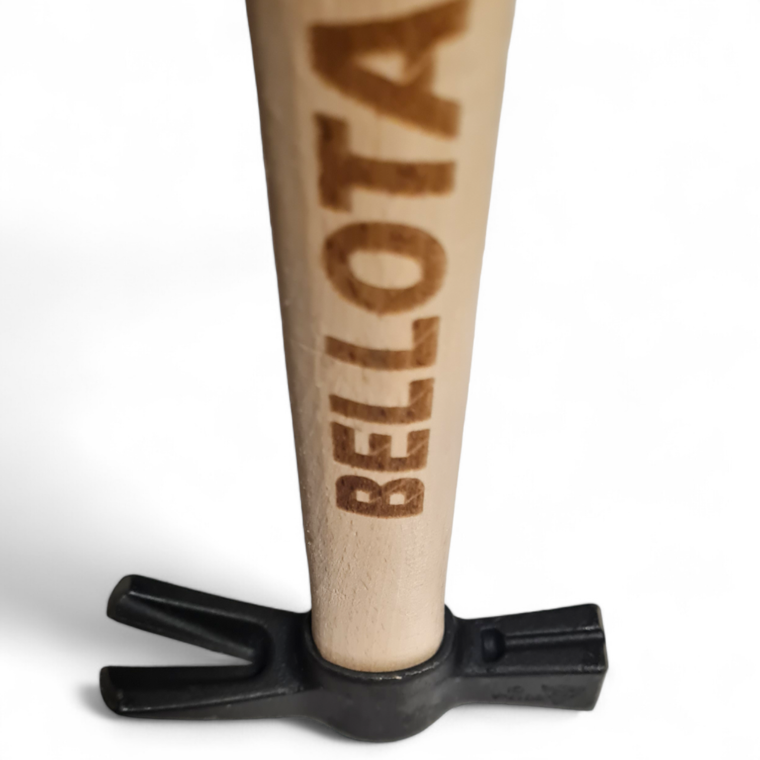 Marteau à griffes en acier avec aimant porte-clou et long manche en bois 45 cm