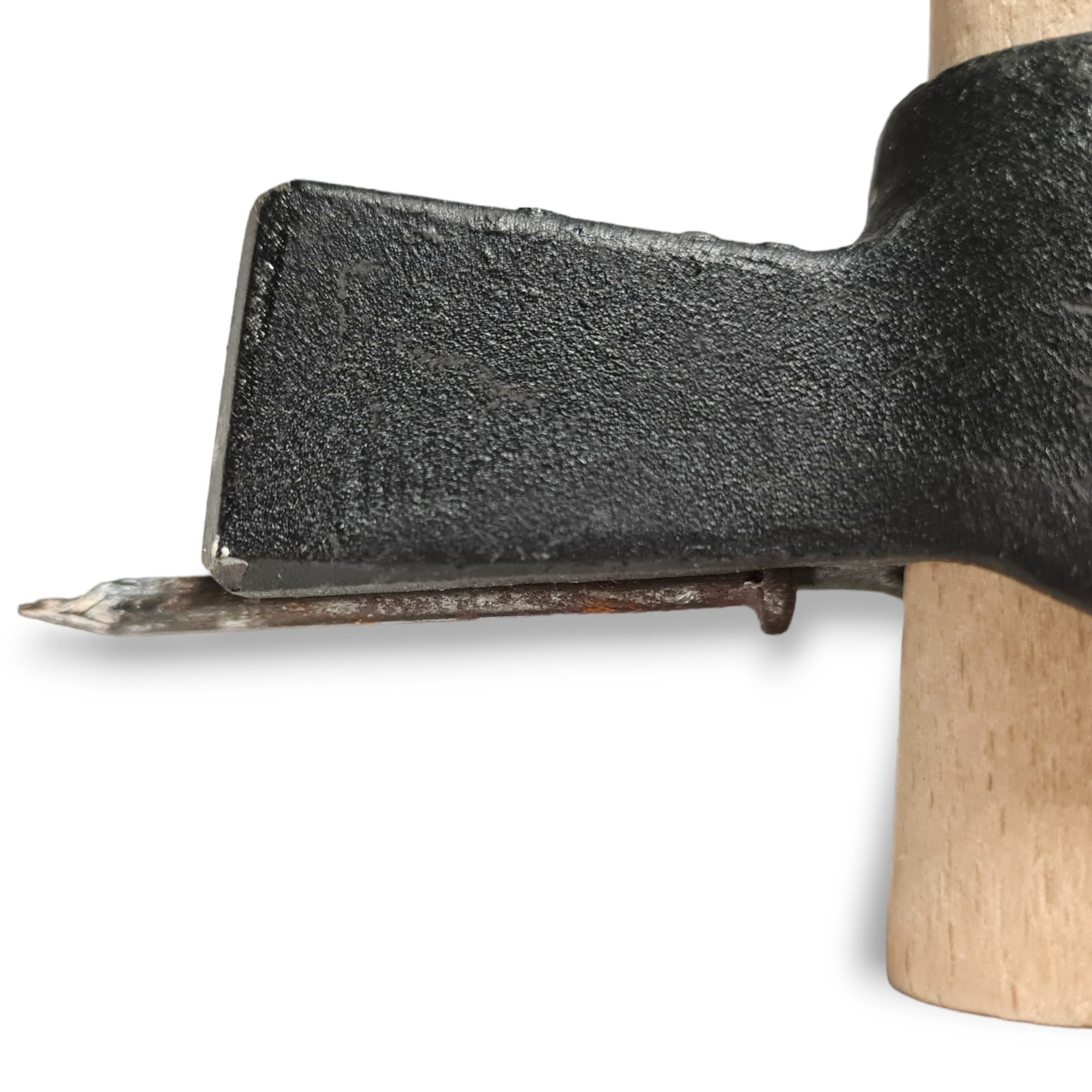 Marteau à griffes en acier avec aimant porte-clou et long manche en bois 45 cm