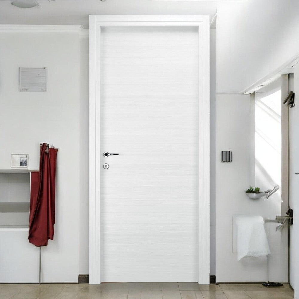 Porte battante réversible en bois de sapin blanc avec renforts 