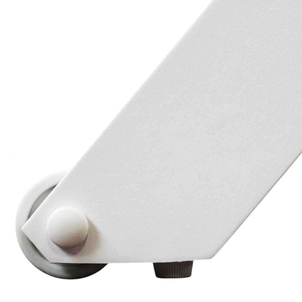 Lettino prendisole da giardino con struttura in alluminio bianco e rivestimento in texilene 198x72xH35.5 cm Solaria
