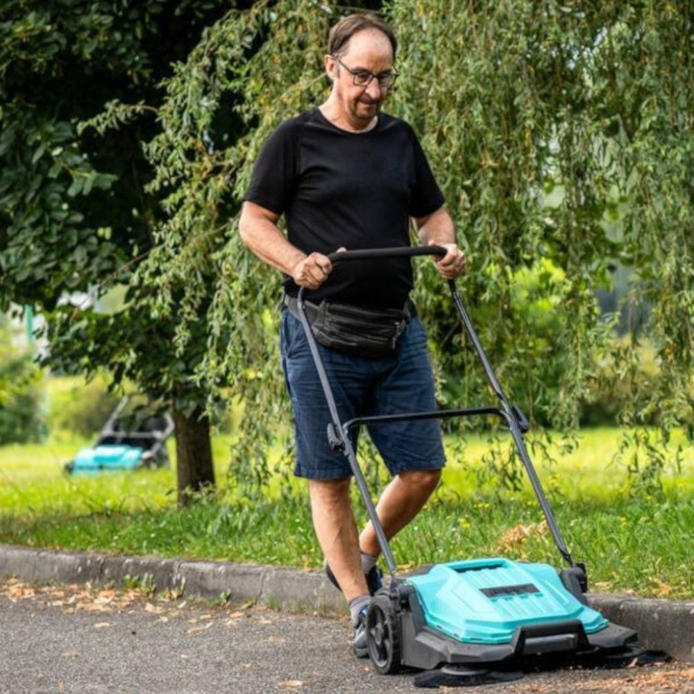 Balai rotatif d'extérieur avec 3 brosses rotatives, bidon de 20 litres pour cours et jardins 