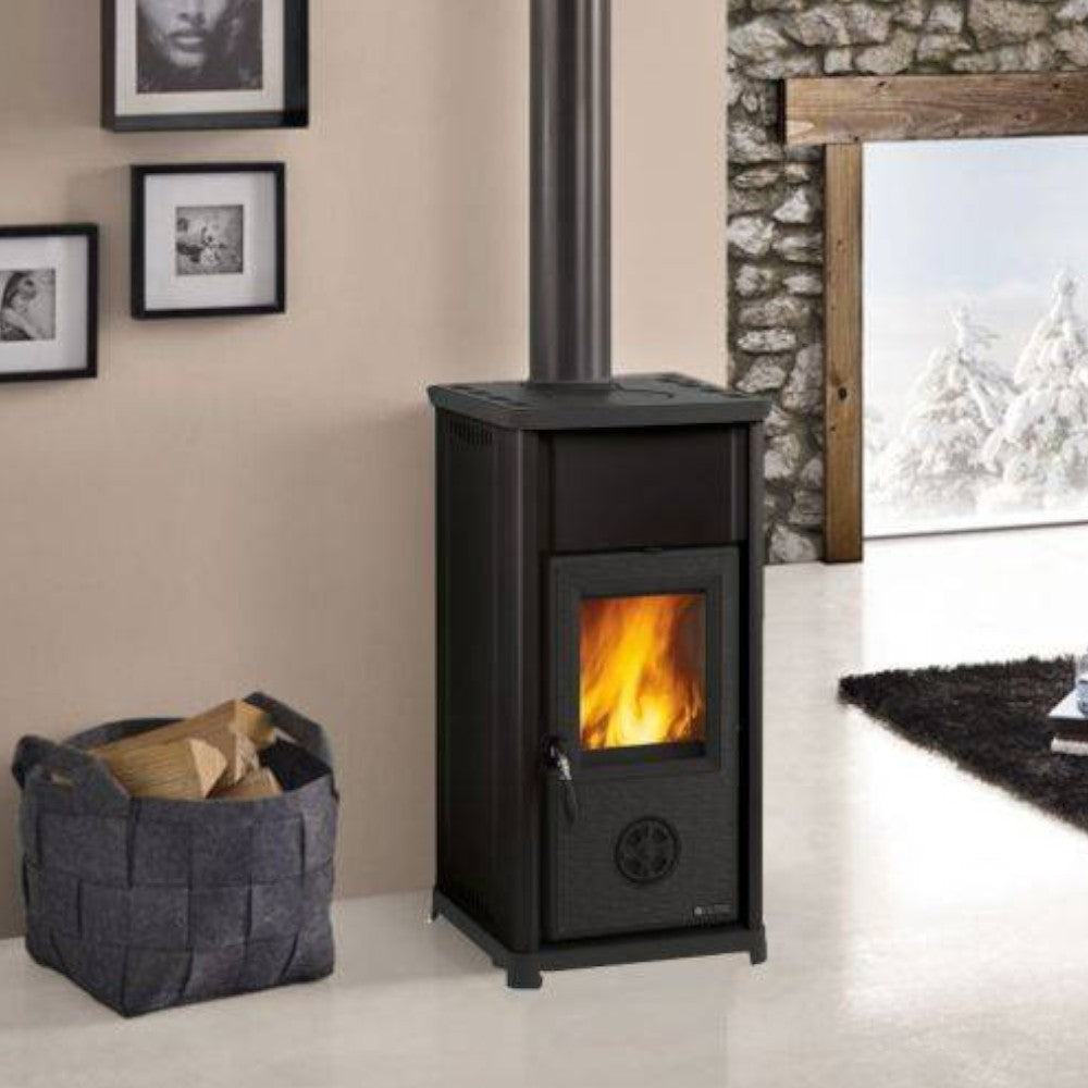 Poêle à bois Thé 6,6 Kw Noir - mesure 41,4x41,9x83,2h cm. poids 77 kg