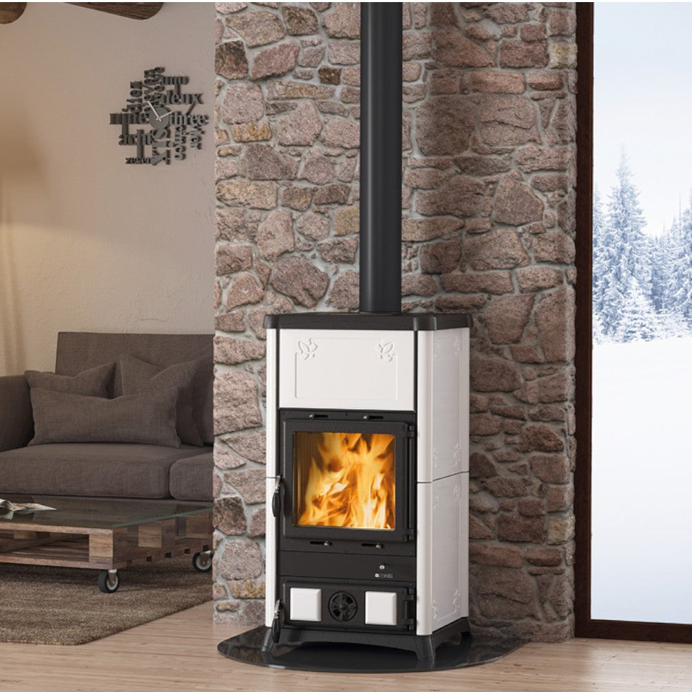 Poêle à bois 8,3 kW recouvert de fonte 56x54,7xH103,5 cm Nordica blanc