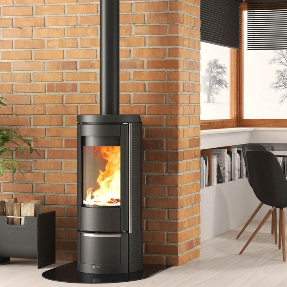 Poêle à bois en fonte Nordica noir 7,5 kW 45x45x105