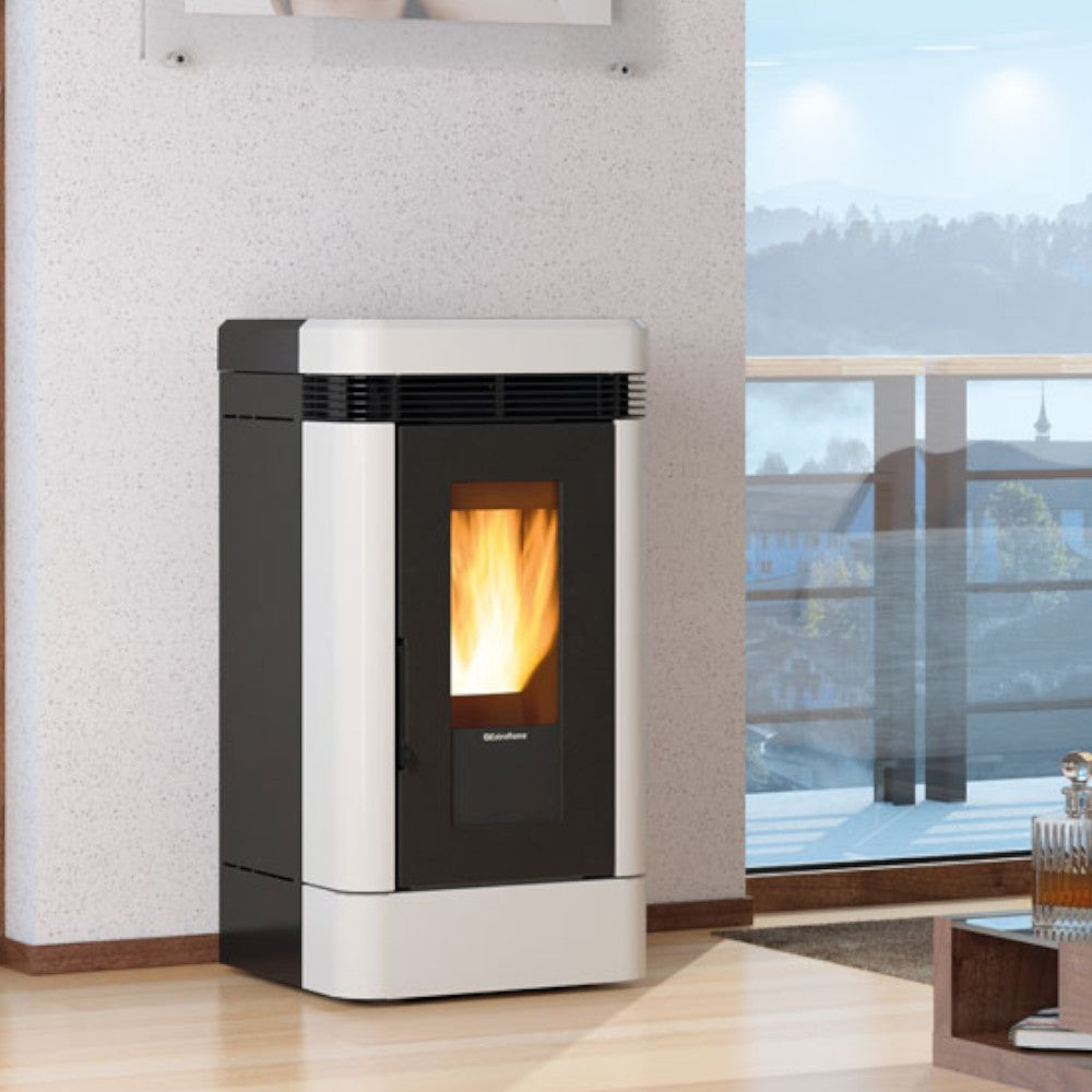 Poêle à pellets Lucia 12,1 Kw Blanc (Compte Thermique) - mesure 55,6x59,7x109,7h cm. - poids 181 kg
