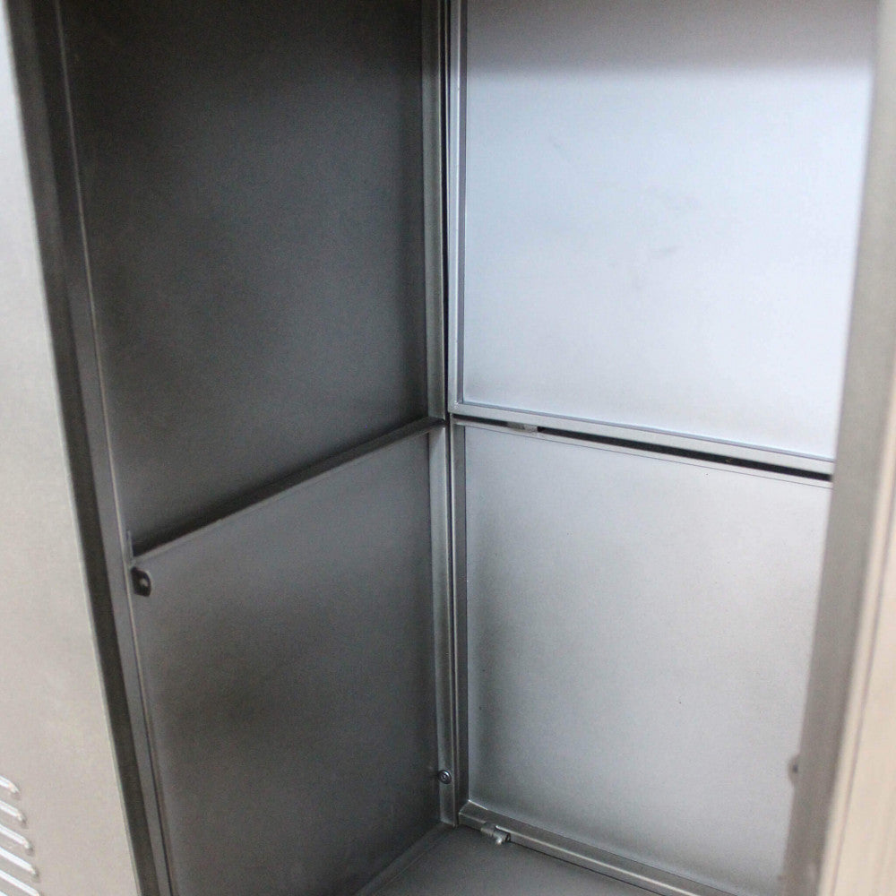 Mobile in acciaio e legno con ripiani e ante scorrevoli 116x40xH77 cm