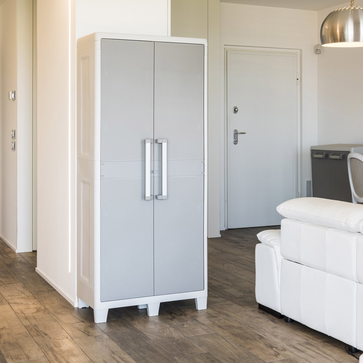 Armoire cadenassable en résine avec 2 portes et 4 étagères réglables Urban XL Toomax