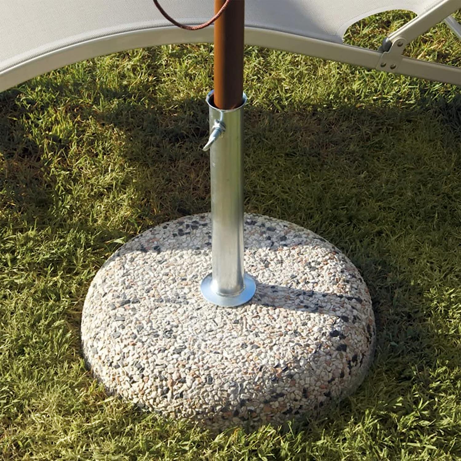 Socle de 35 kg en béton et gravier pour parasol à mât central