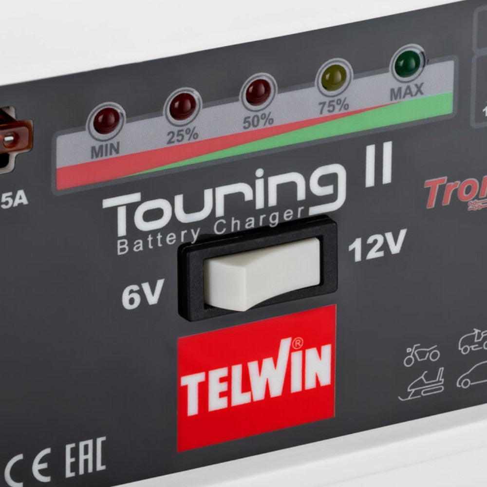 Chargeur de batterie Touring 11 4,5A 6/12V