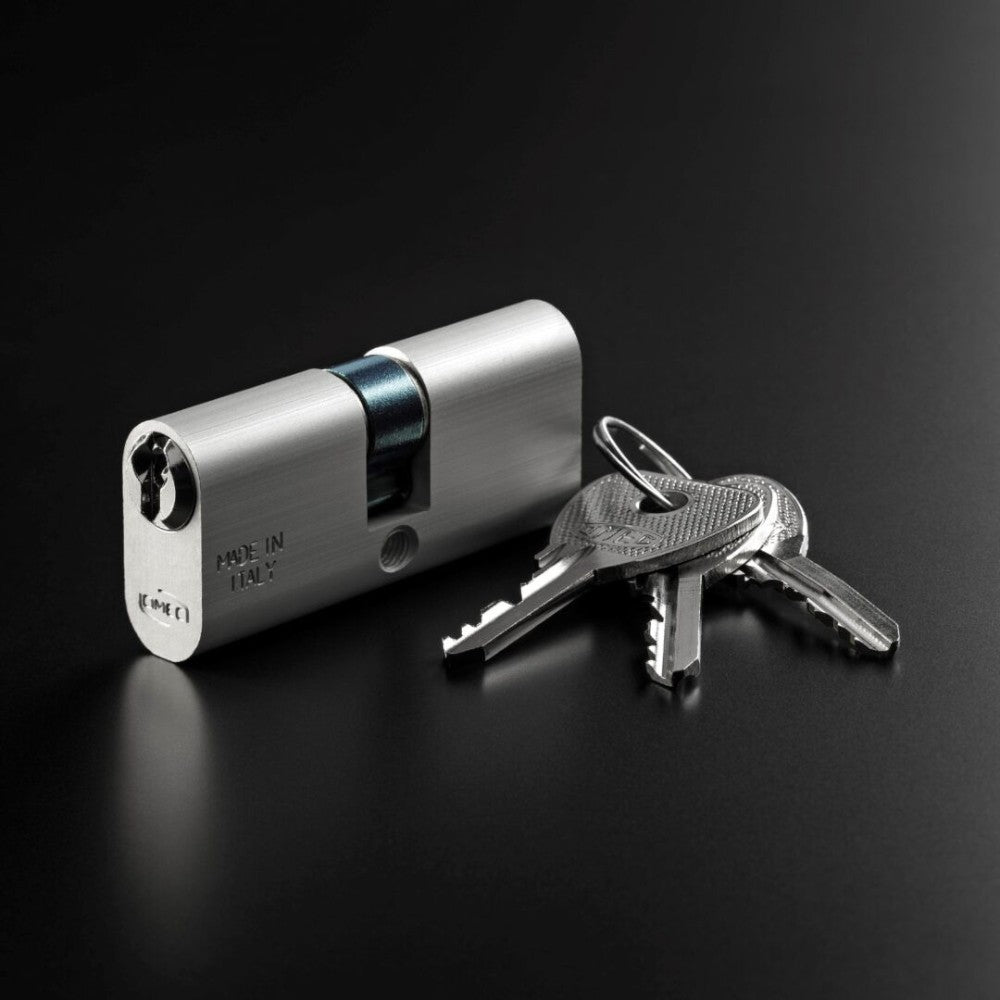 Cylindre à mortaise ovale en aluminium avec clé plate 2140 - 60 mm centré (30x30) (2140/04L)