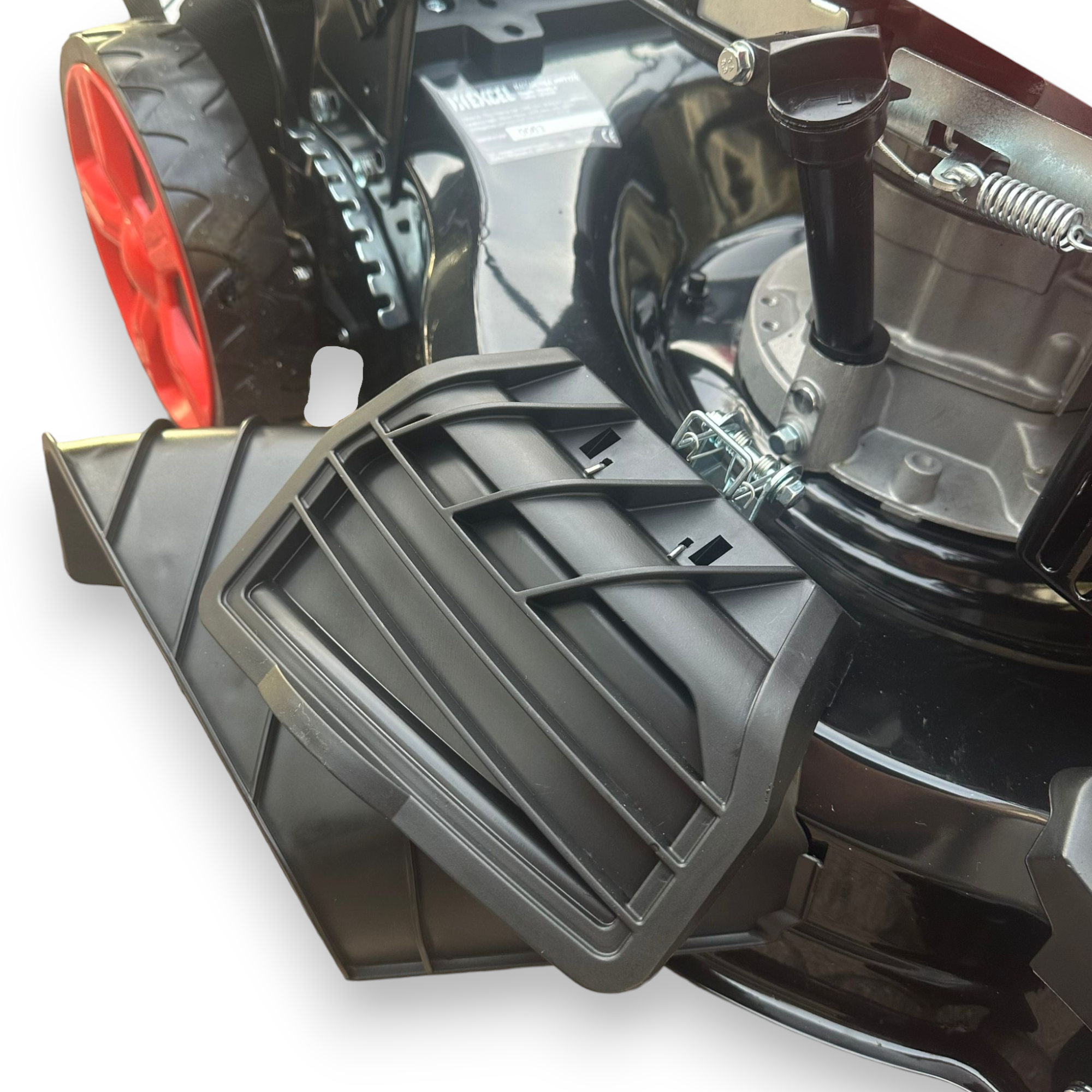 Tondeuse à gazon automotrice de 173 cm3 avec allumage électronique et hauteur de coupe réglable 