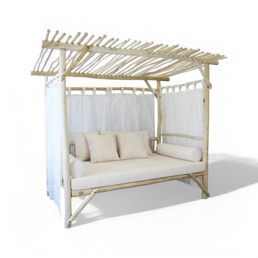 Lit gazebo cosmopolite