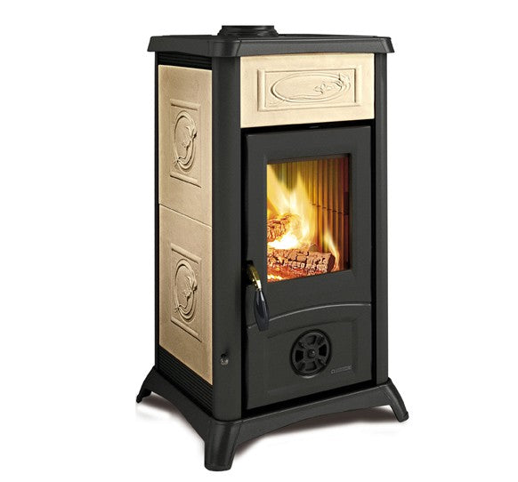 Poêle à bois avec structure en fonte et revêtement extérieur en majolique, système de post-combustion de 6 kw Gemma Liberty Nordica