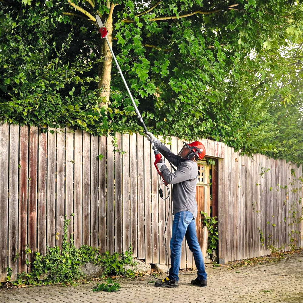 Taille-haie électrique multifonction 900W 2en1 et tronçonneuse avec perche télescopique jusqu'à 260 cm EINHELL GC-HC 90/2046 T