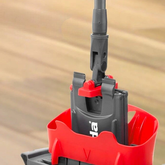 <transcy>Vileda Supermocio Revolution complet avec seau avec essoreuse et vadrouille avec chiffon en microfibre.</transcy>