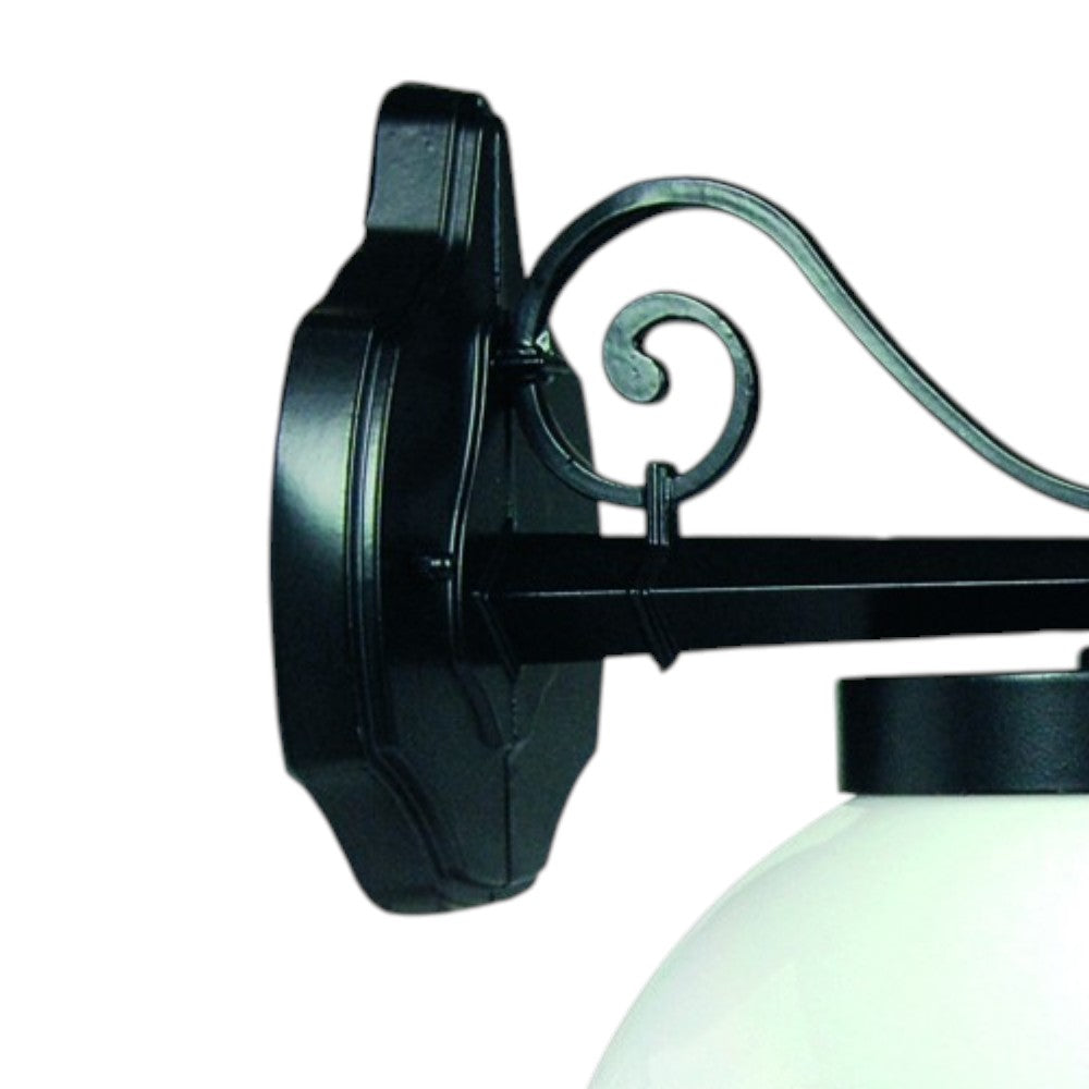Lanterne avec bras supérieur travaillé, modèle Sfera - 100w IP44 mm.290x383h. couleur noire