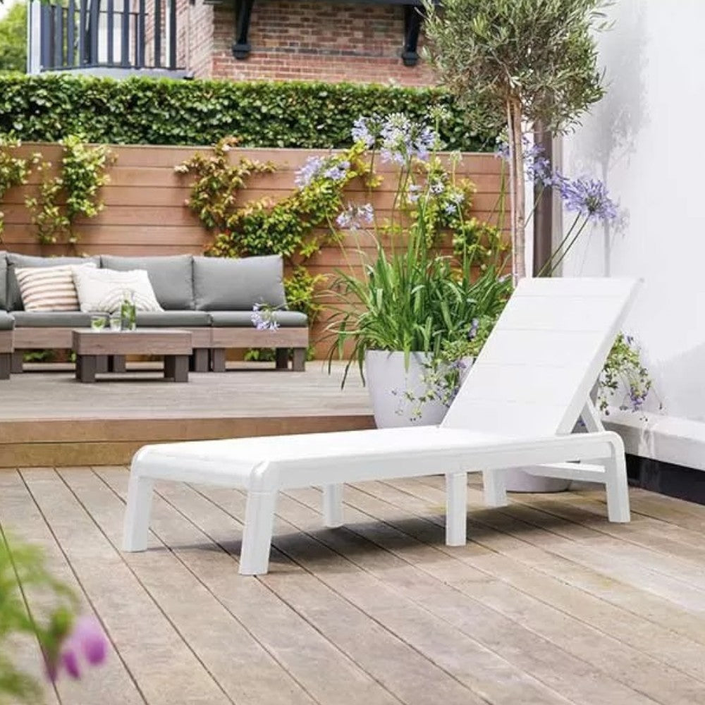 Lettino prendisole dogato per esterno giardino 187x58xH29 cm in resina effetto legno Formetera