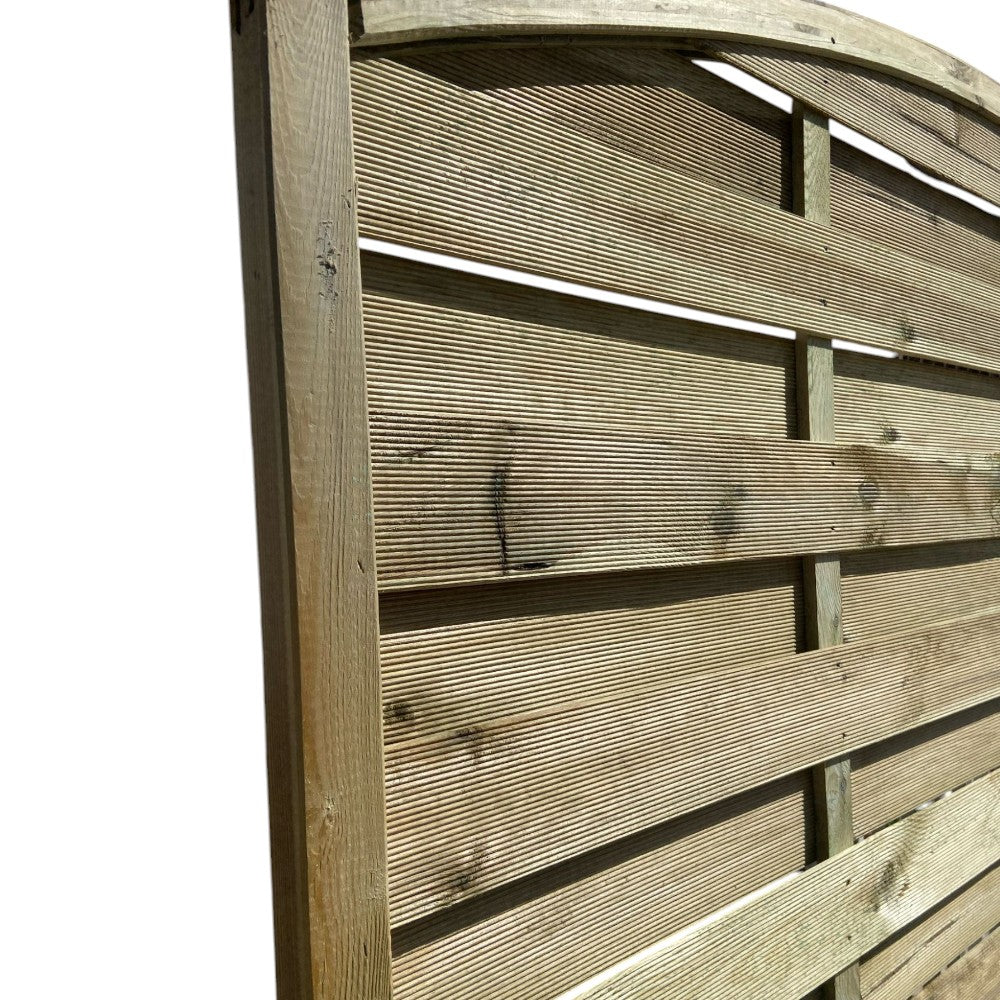 Brise-vent arqué en pin imprégné - cm. 180x180h.