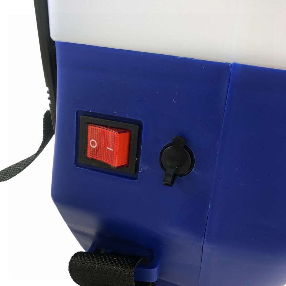 Pompe à épaule alimentée par batterie martino 'lithium 8' 8 litres