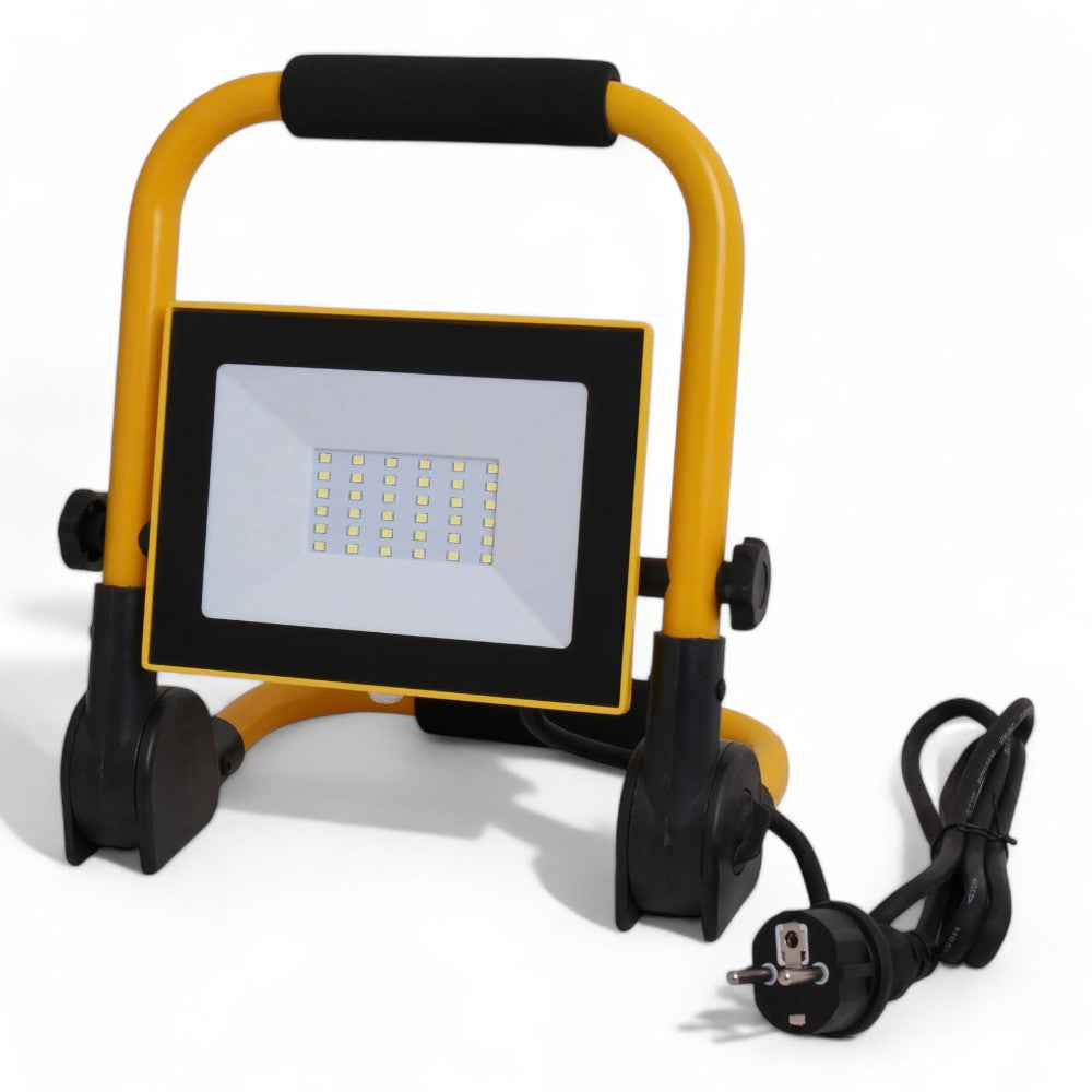 projecteur LED portable avec pied rabattable 'ideal star' 30w - 2550 lumen - 4500k