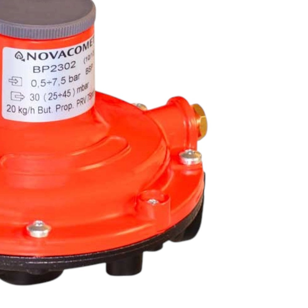 Regolatore a bassa pressione ingresso fem Rp1/2 uscita Rc3/4 pressione 30 mbar
