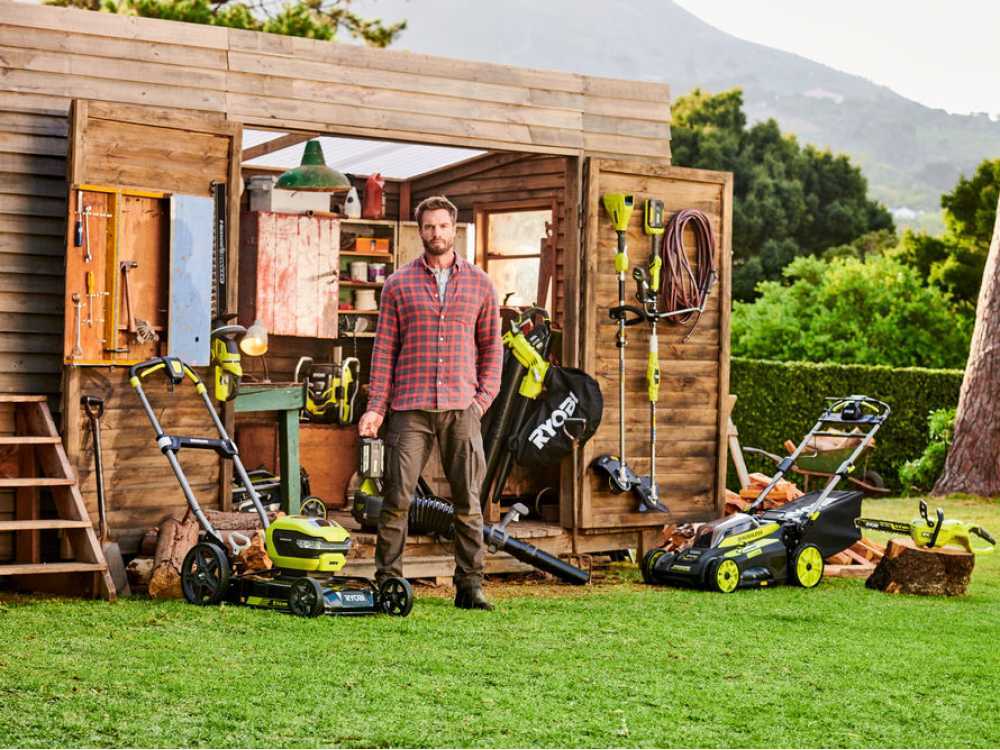 Tondeuse à gazon à batterie poussée Ryobi RLM18X33B40 18v 4,0ah largeur de coupe 33cm