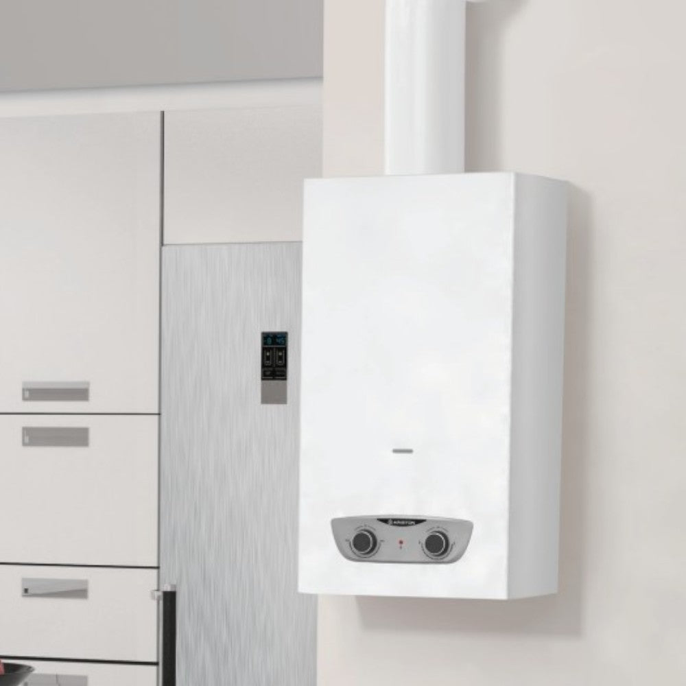 Chauffe-eau à Gaz GPL Chambre Ouverte Fast RX - 14 lt, dimensions mm.370x255x617h. poids 11,6 kg