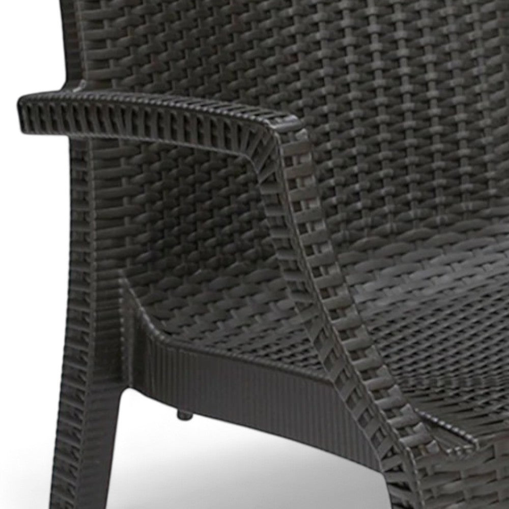 Sedia impilabile con braccioli in resina effetto rattan Duke