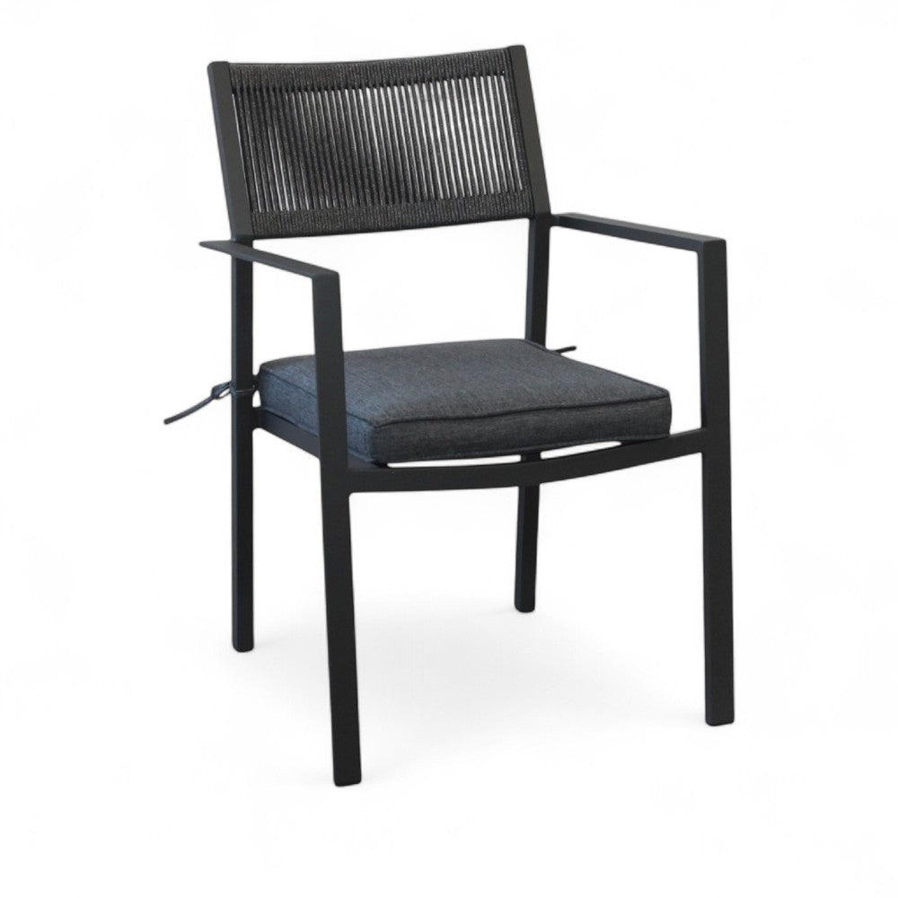 Sedia poltrona impilabile con struttura in alluminio e cuscini per esterno Marac