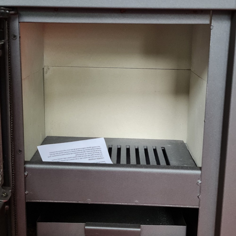 Poêle à bois Structure en acier 8,3 kW Kamin De Luxe