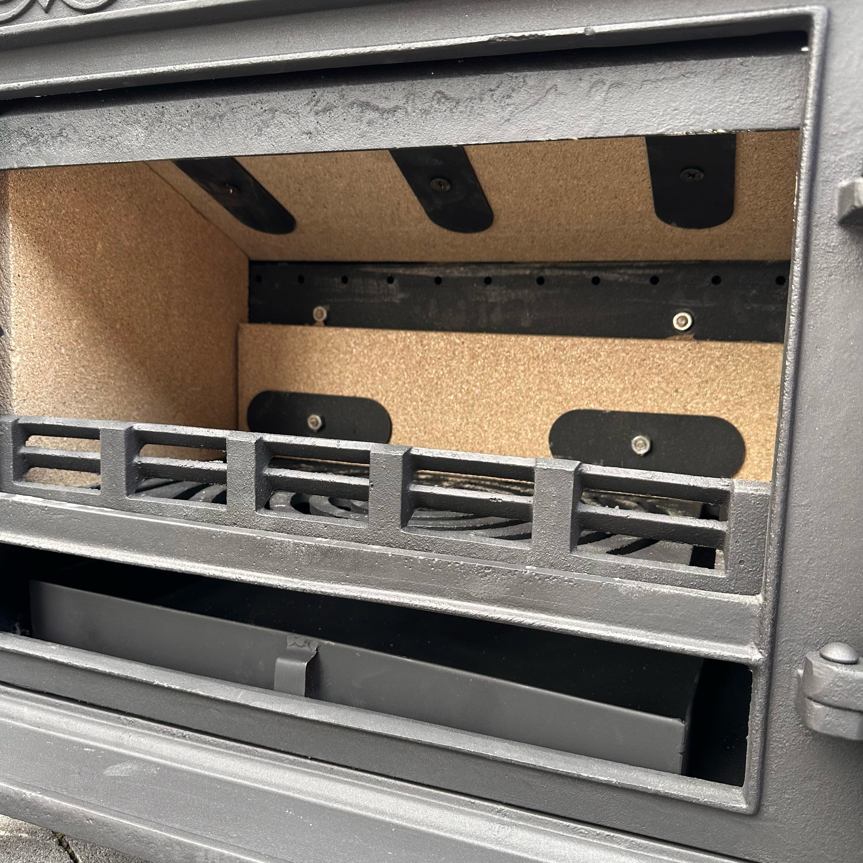 Poêle à bois en fonte 8 kw 63x43xH63 cm noir