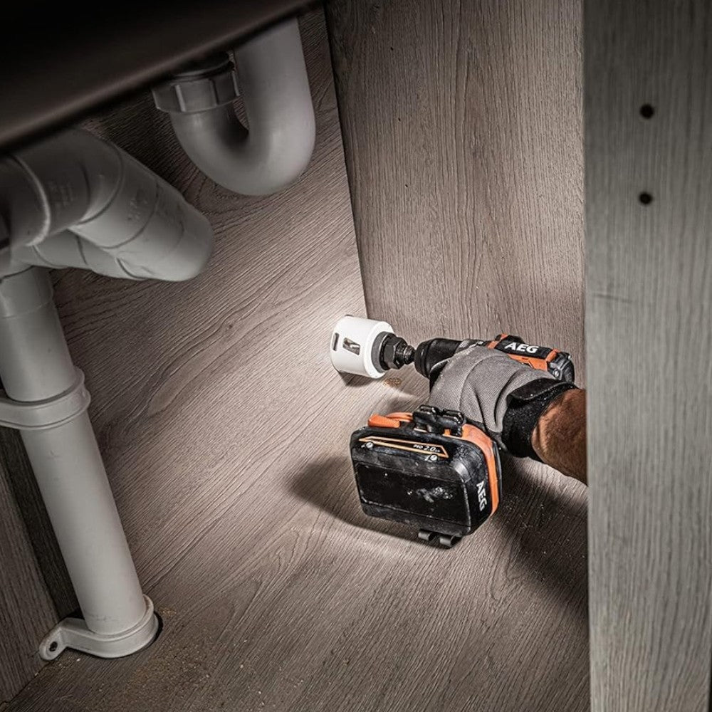 Perceuse à percussion sans fil sous-compacte 'bsb18sbl-202c' aeg 18v 2.0ah